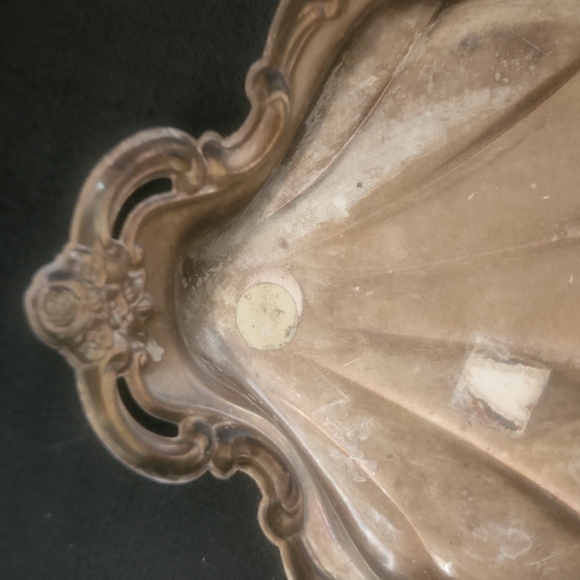 INTERNATIONAL SILVER COMP. SILVER PLATE COUNTESS SHELL SERVING TRAY. - Picture 6 of 7